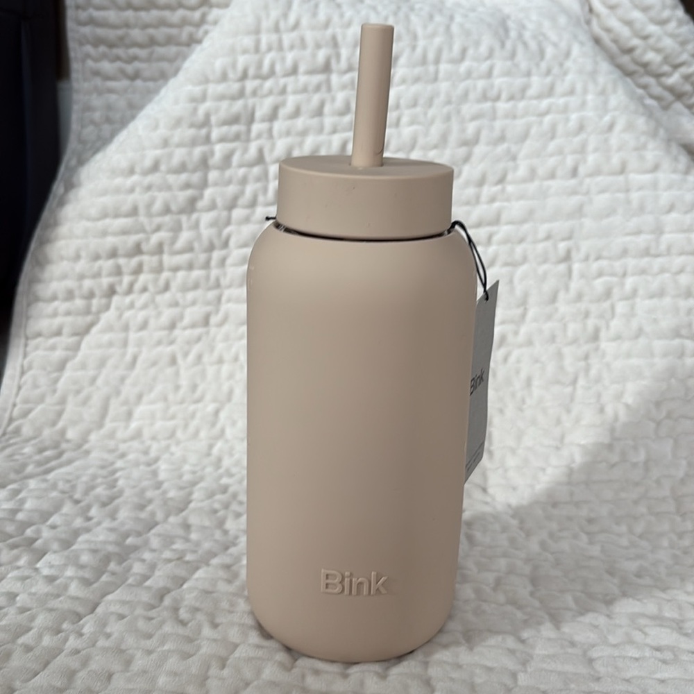 Bink 27 oz / 800 ml Day Bottle with Straw Cap in Latte Hydration Tracking Bottle - Picture 3 of 8